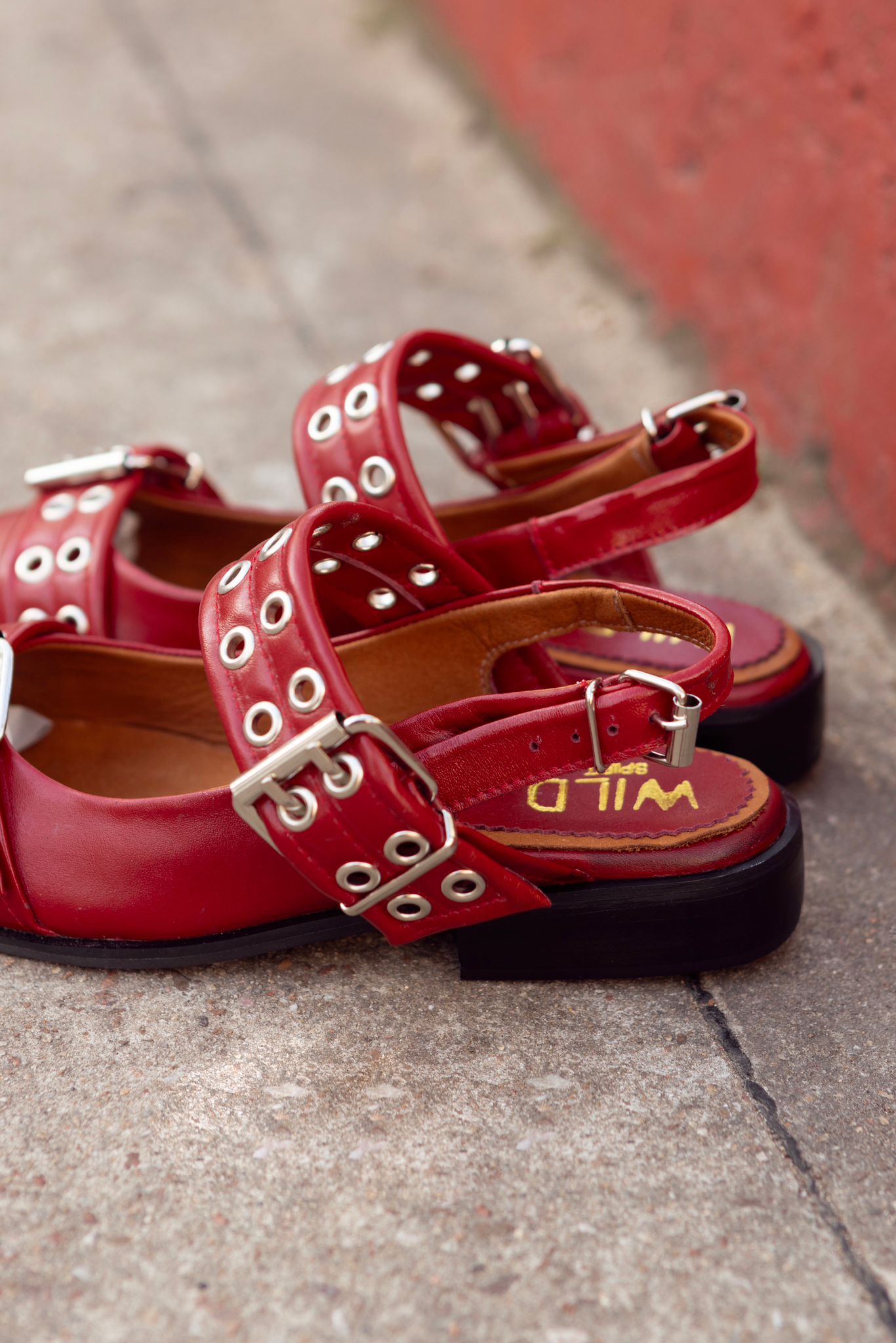 Ballerina Bucket Cherry