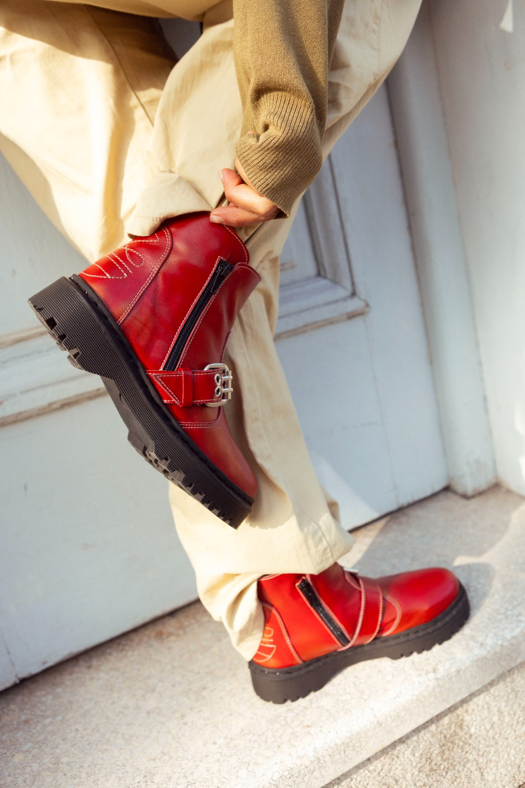 Bota Praga Cherry