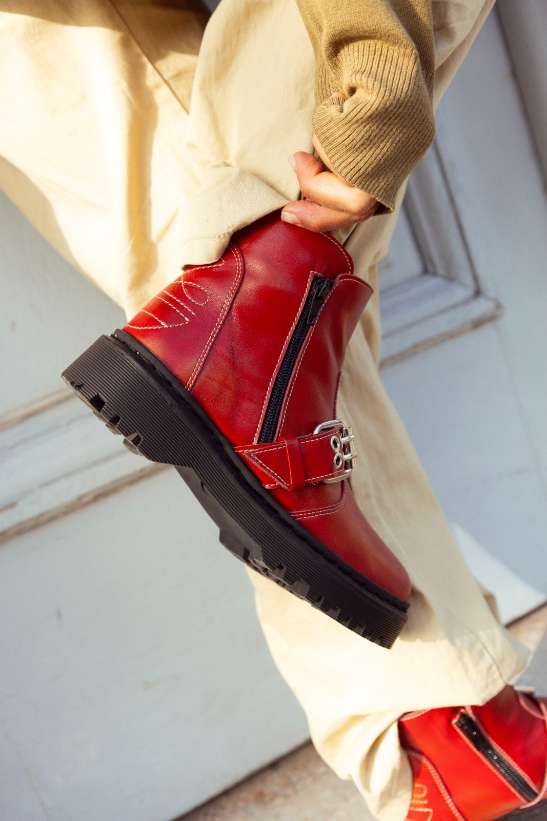 Bota Praga Cherry