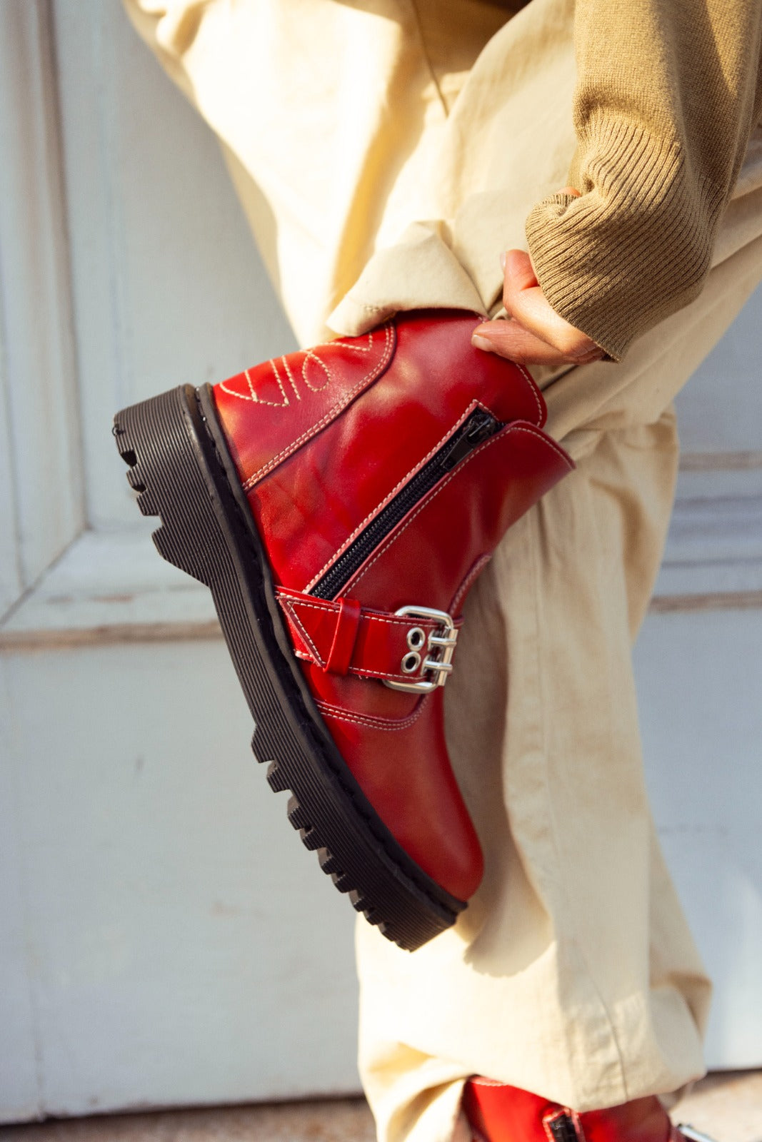 Bota Praga Cherry